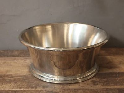 MB Counter top metal washbasin 8B630